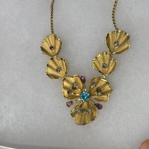 Vintage 40’s/50’s Bugbee & Niles floral bib rhinestone necklace